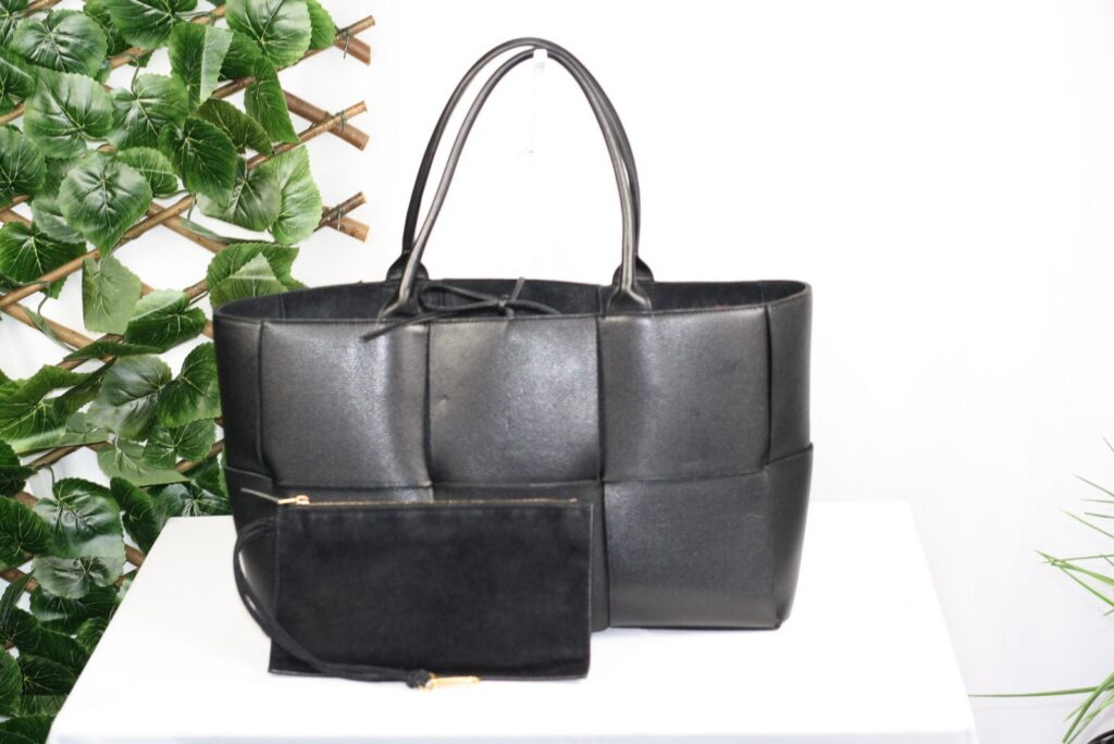 Bottega Veneta Arco 48 Black Maxi Intrecciato Leather Large Tote